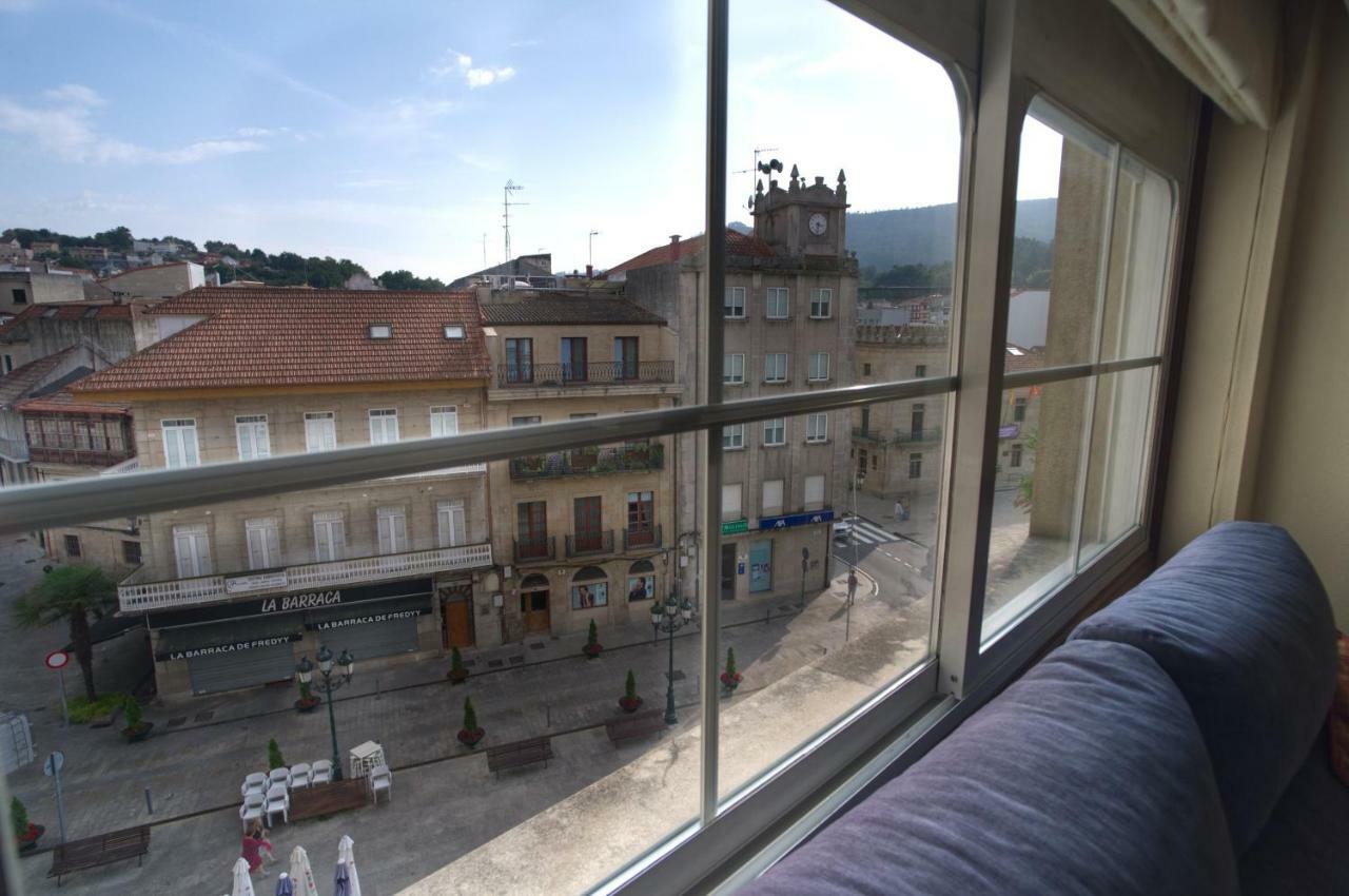 El Piso De La Placita Redondela Bagian luar foto